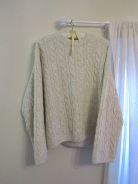 H&M ivory cable knit sweater - oversized